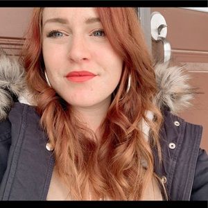 Meet your Posher, Carly